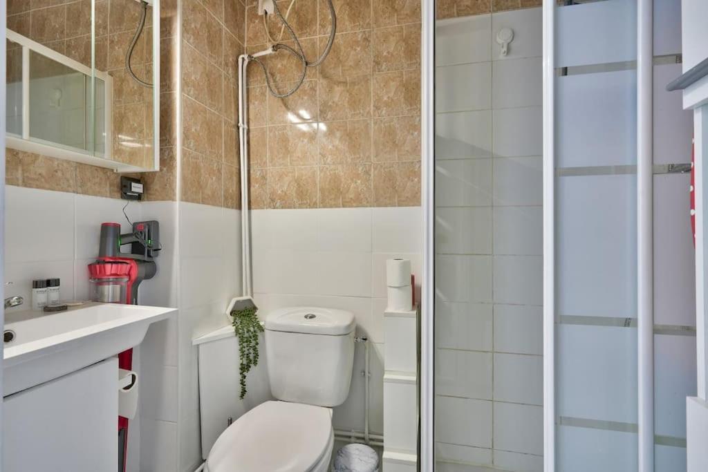Magnificent Studio Near Paris Клиши Экстерьер фото